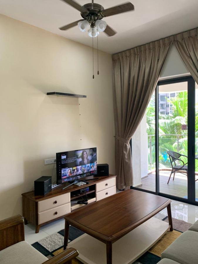 Apartemen Country Garden Danga Bay W Pool View,karaoke,wifi,netflix Johor Bahru