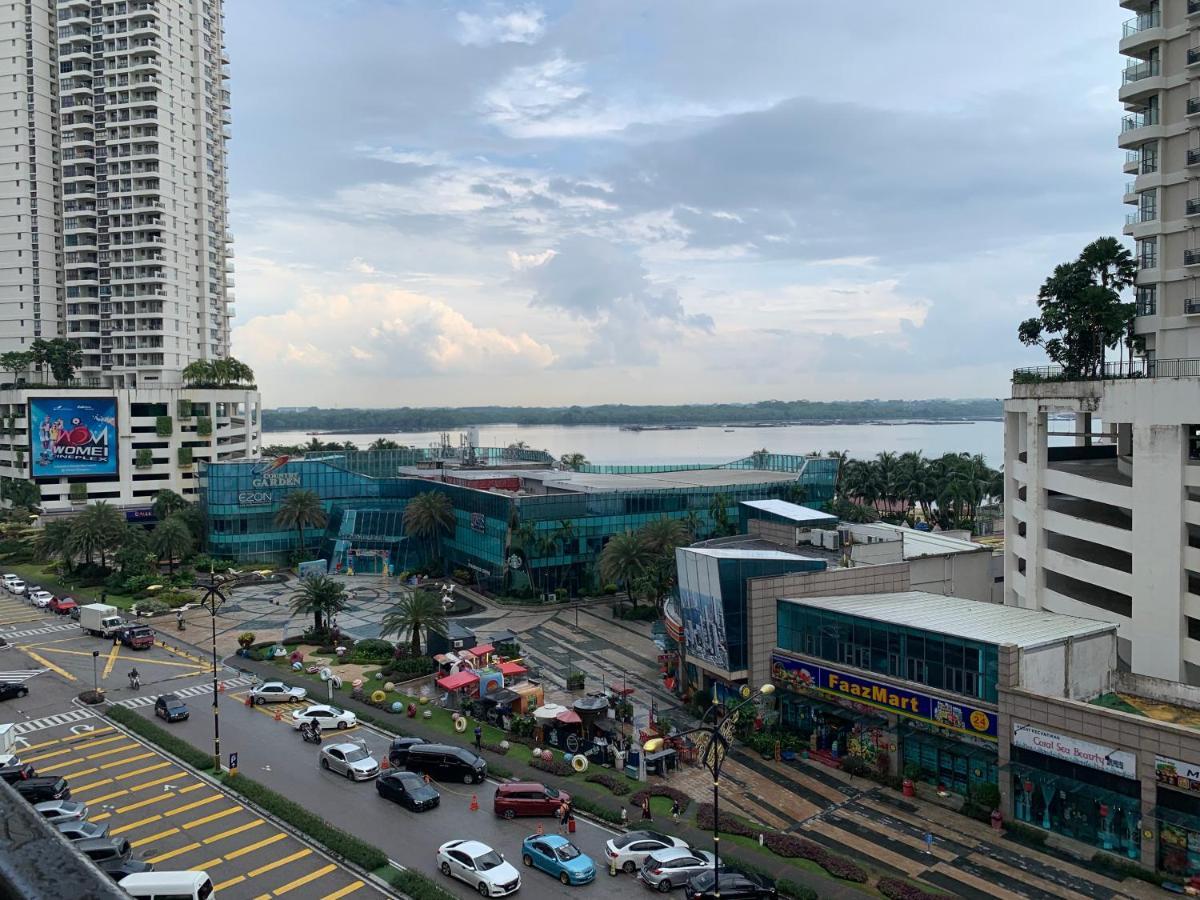 Country Garden Danga Bay W Pool View,karaoke,wifi,netflix