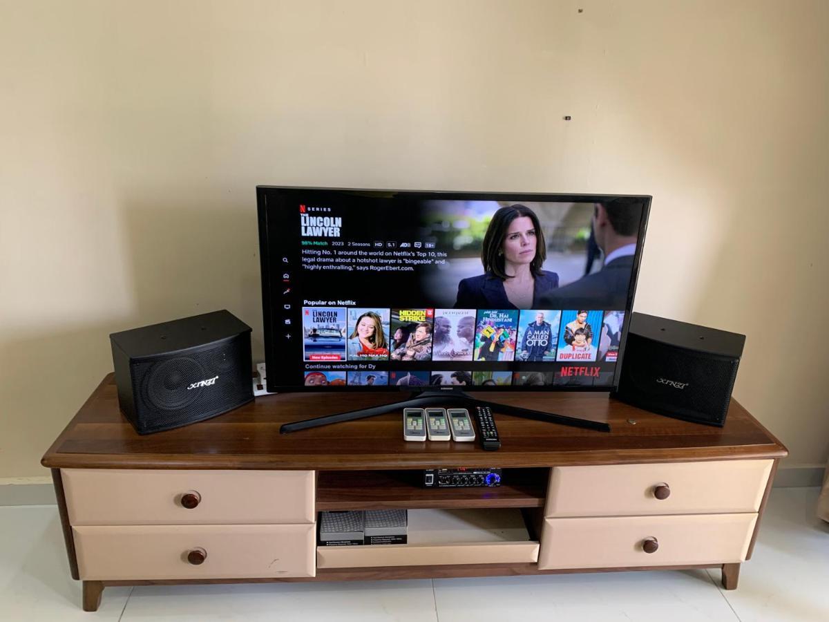Country Garden Danga Bay W Pool View,karaoke,wifi,netflix