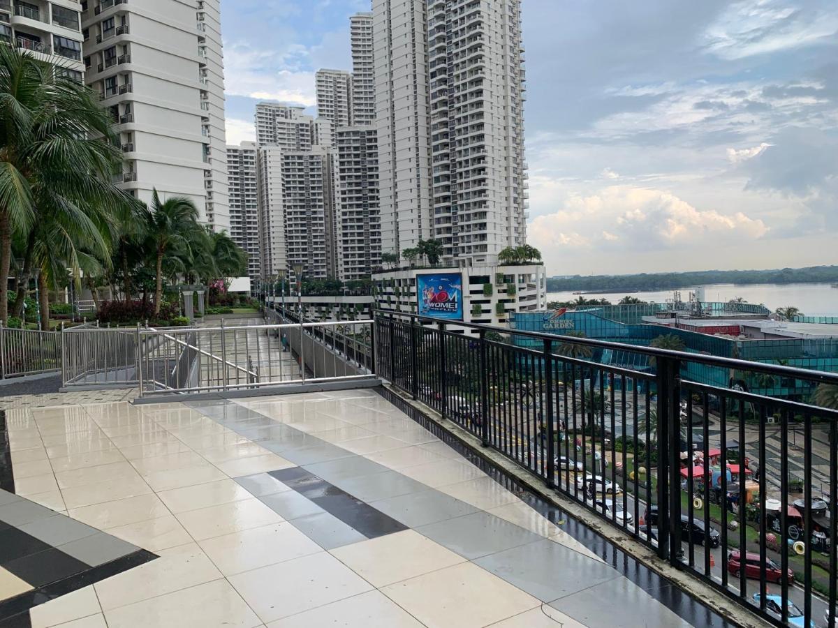 Apartemen Country Garden Danga Bay W Pool View,karaoke,wifi,netflix *