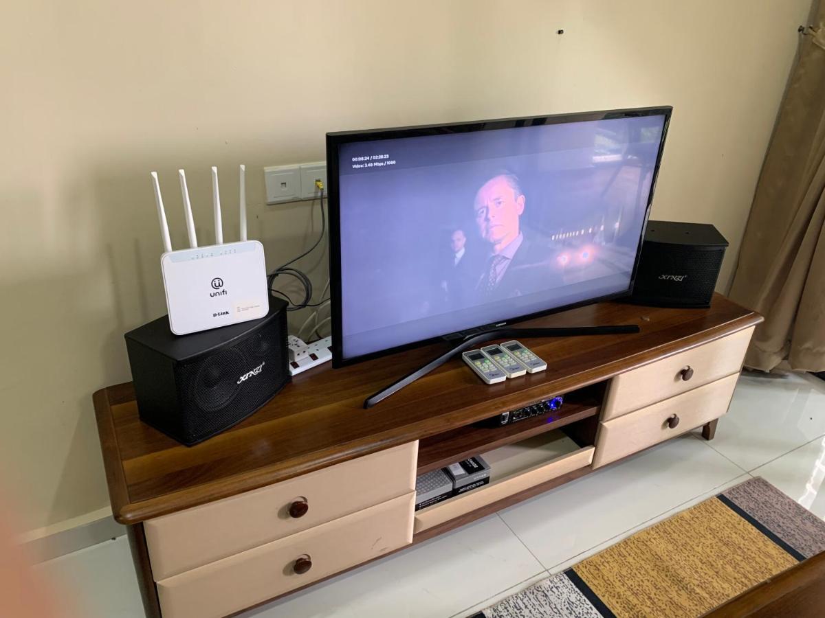 Apartemen Country Garden Danga Bay W Pool View,karaoke,wifi,netflix Johor Bahru