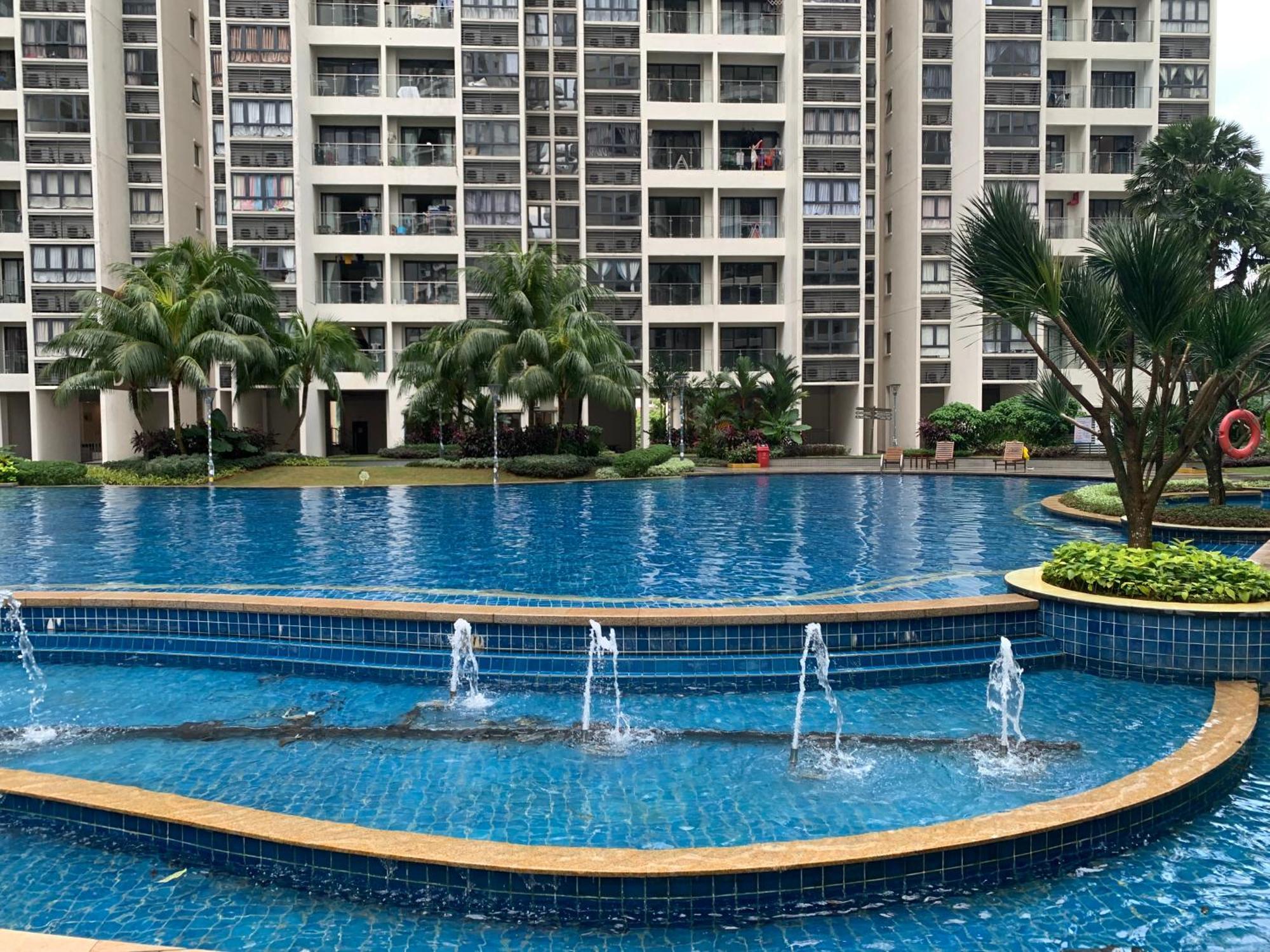 Apartemen Country Garden Danga Bay W Pool View,karaoke,wifi,netflix