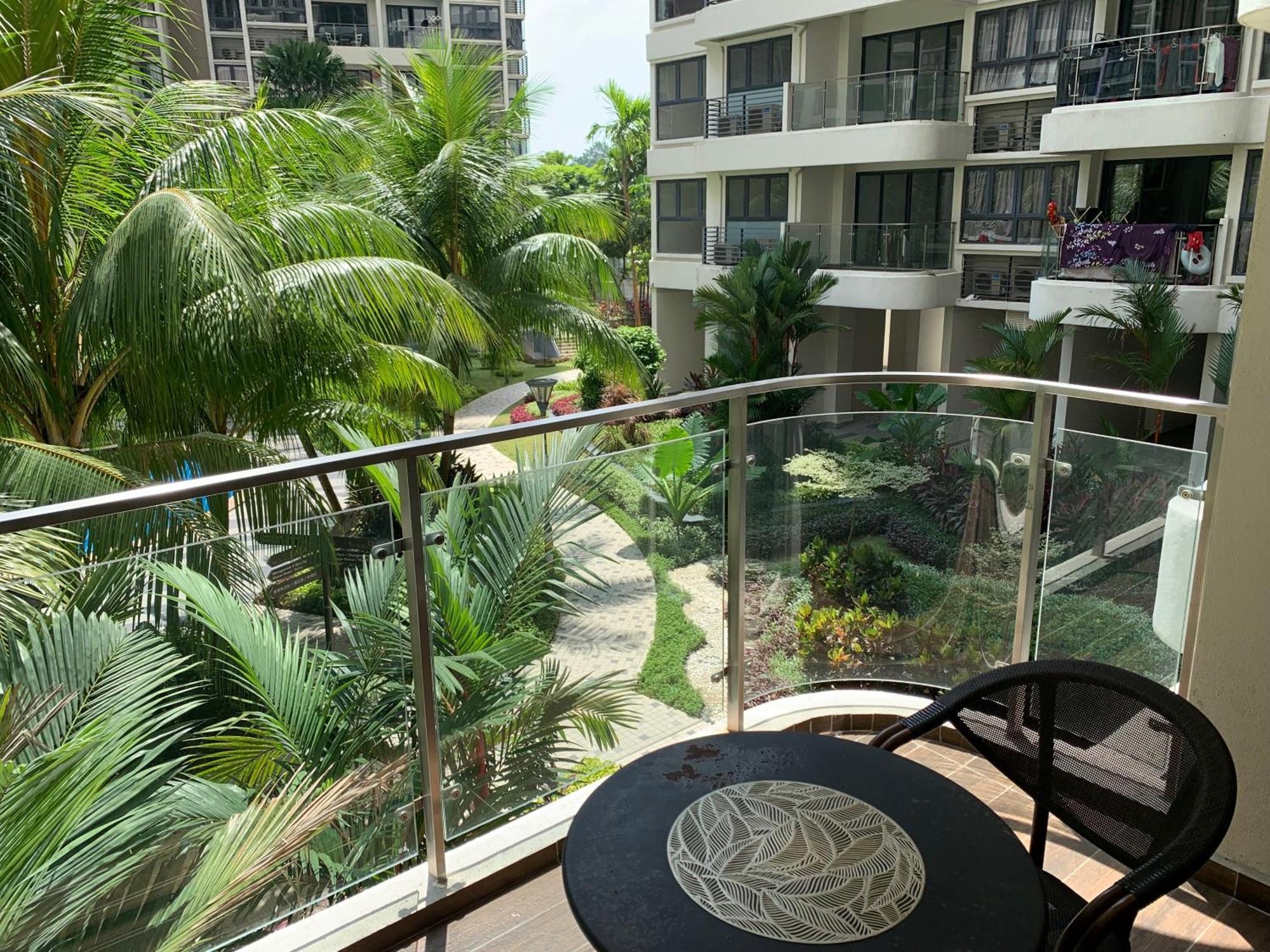 Country Garden Danga Bay W Pool View,karaoke,wifi,netflix *